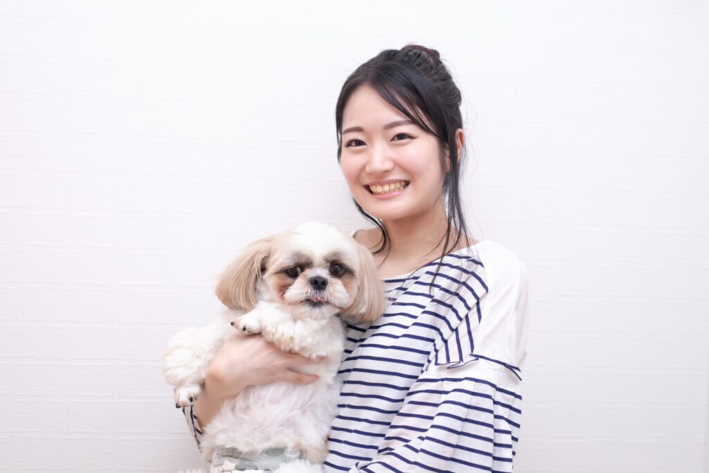 犬と女性